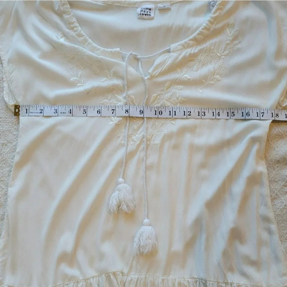 White, Cap Sleeved Boho Babydoll Shirt - Picture 7 of 9